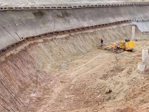 米林基坑边坡加固